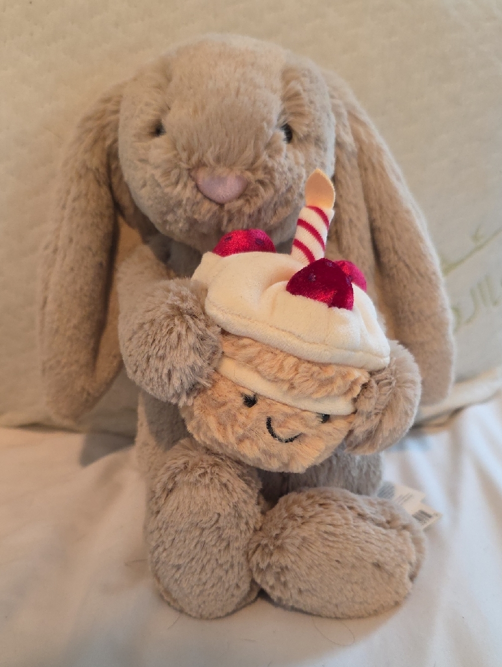 Jellycat Bashful Beige Bunny Birthday